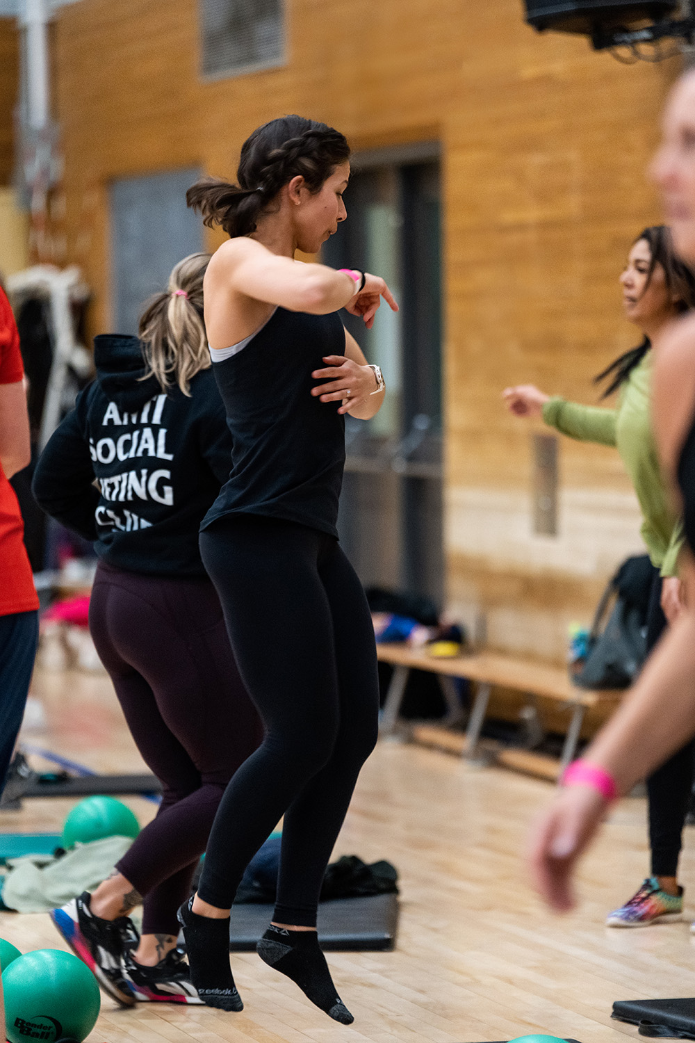 Fit Rendezvous participant in conditioning class